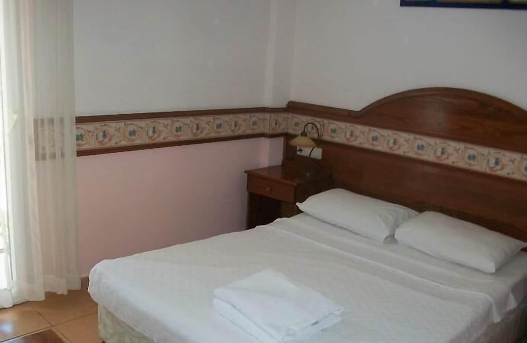 Kriss Otel Ortakentyahşi Exterior foto